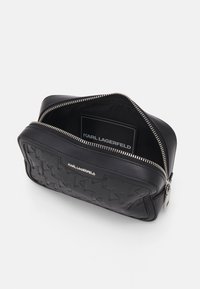 KARL LAGERFELD LOOM LEA VANITY CASE - Wash bag - black