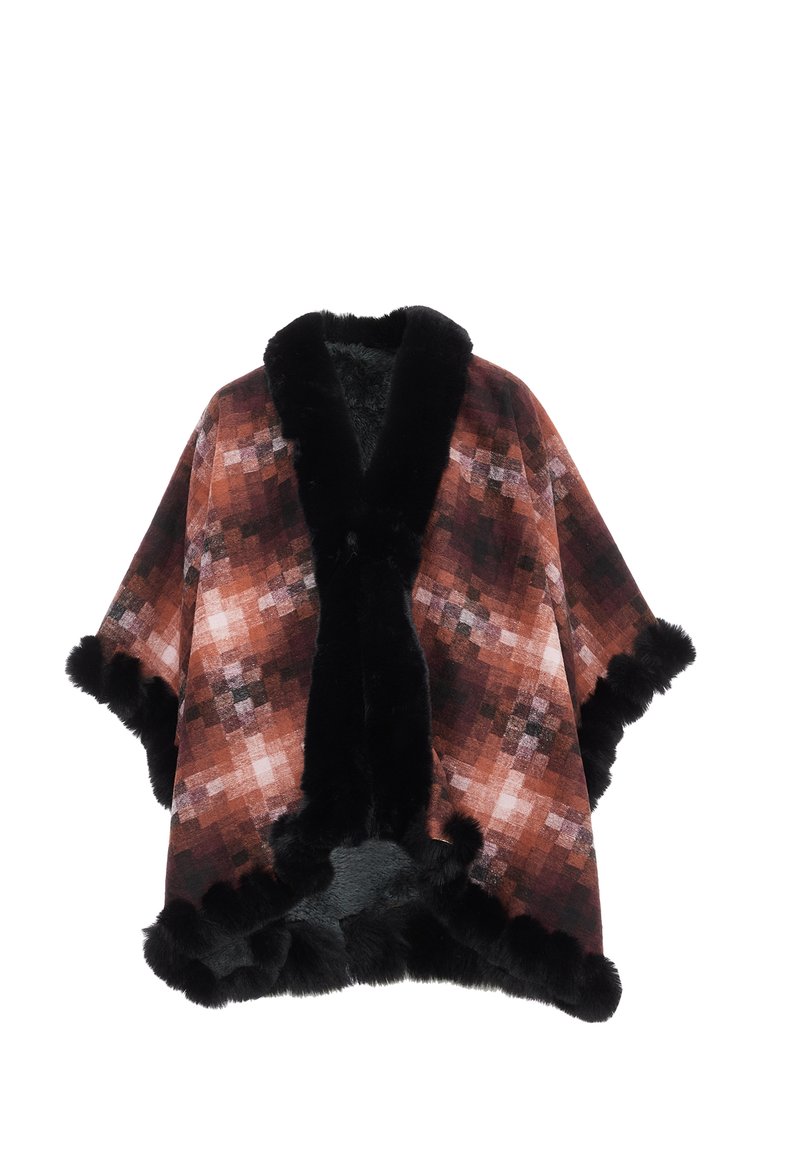 Rutig poncho i nyanser av brunt och svart, med svart fuskpäls i kanten och en bred krage, tillverkad av ett texturerat tyg.