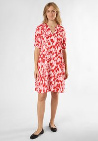 Apriori Freizeitkleid - rot rosa