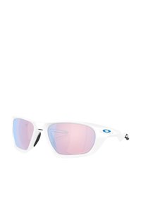 Occhiali da sole bianchi con lenti a gradiente rosa e blu, caratterizzati da un design sportivo e dettagli in gomma nera per una presa migliore.