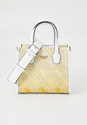 Borsa a tracolla gialla intrecciata con dettagli e manici in pelle bianca. Presenta una tracolla bianca staccabile e un delicato logo dorato.