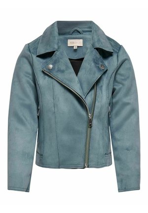 Kindersuède bikerjack in blauwgroen met asymmetrische zilveren rits, drukknopen op brede revers en lange mouwen.