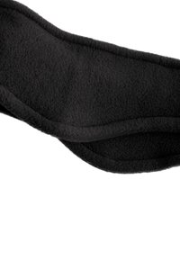 Crna maska za spavanje od flisa s mekanom teksturom, konturiranim oblikom išivenim rubovima za udobnost i blokiranje svjetla.