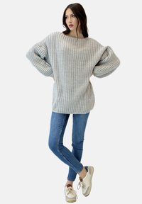 Elara - Sweter