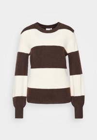 Pull rayé marron et crème avec un col rond, des manches longues et des poignets et un ourlet côtelés, fabriqué en tissu doux et texturé.