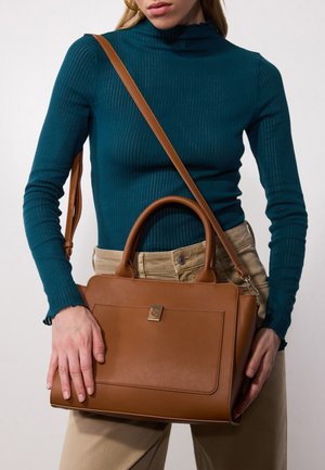 Τσάντα χειρός - cognac