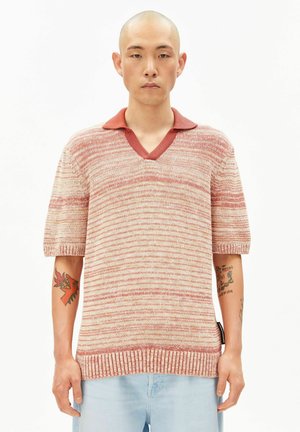 Gebreid poloshirt met korte mouwen, voorzien van rood- en beigekleurige horizontale strepen, een diepe V-hals en een gestructureerde stof.