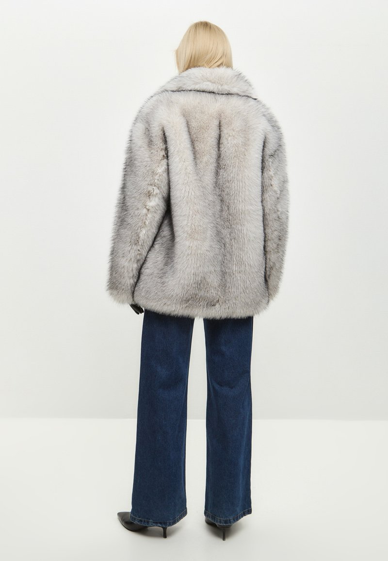 Cesare Gaspari Abrigo de invierno white/blanco