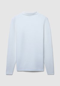 Langärmliges weißes Poloshirt aus weichem Material mit klassischem Kragen, geradem Saum und einfachem Design ohne Muster oder Akzente.