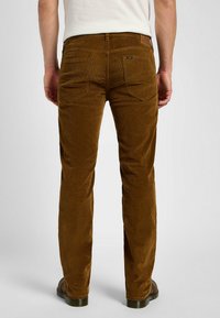 Lee DAREN ZIP FLY - Vaqueros rectos - light brown