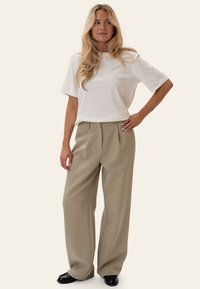 Non sélectionné, dusty beige