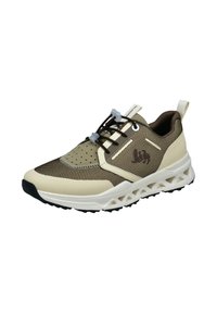 Beige und braunes Sportschuh mit Mesh-Obermaterial, Perforationen für Atmungsaktivität, einer dicken weißen Zwischensohle und einer schwarzen Gummisohle mit geometrischen Ausschnitten.