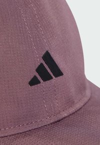 adidas Performance ESSENTIAL AEROREADY  - Gorra - shadow fig   black