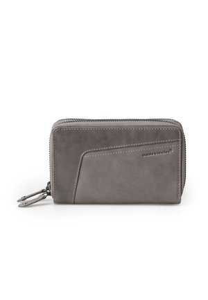 Portafoglio grigio in pelle con zip, dalla texture liscia, caratterizzato da un pannello accentuato diagonale e dettagli di cucitura sottili. Forma rettangolare compatta.