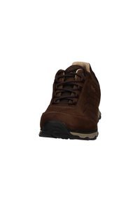 Braune Wildledersneaker mit Netz-Akzenten, Schnürdesign und Gummisohle. Verfügt über strukturierte Seitenpaneele und eine beigen Innenauskleidung für zusätzlichen Komfort.
