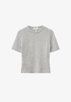 Harmaa lyhythihainen neule, joka on valmistettu pehmeästä neuloksesta. Tässä neuleessa on pyöreä kaula-aukko sekä ribbauskudot hihansuissa ja helmassa, ja sen pinnassa on sileä, tasainen rakenne.