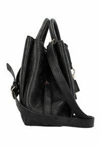 Borsa a mano in pelle nera con motivo a logo in rilievo, doppie maniglie e tracolla regolabile, caratterizzata da un design elegante e strutturato.