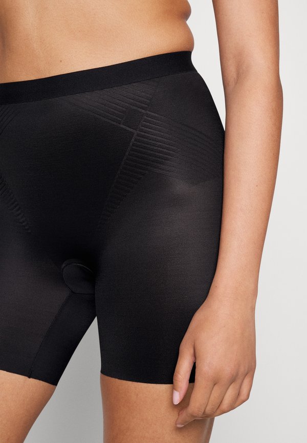 THINSTINCTS 2.0 GIRLSHORT - Shapewear2