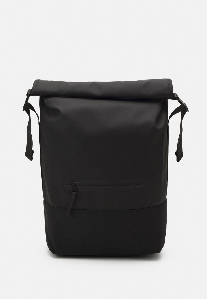 Rains TRAIL ROLLTOP BACKPACK UNISEX Ruksak black/crno Zalando.hr