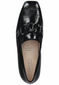 Black leather shoe with a glossy finish, featuring a square toe design and a large, linked chain accent across the vamp.