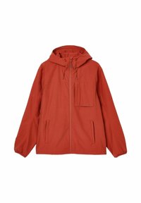 Rūsganbrūna jaku ar kapuci, ar priekšējo rāvējslēdzēju, divām sānu kabatām, elastīgām aprocēm un krūšu kabatu ar atloku.