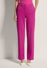 Fuchsia weite Hosen aus glattem Stoff, mit hoher Taille, zwei Seitentaschen und einem sauberen vorderen Bundfalten.