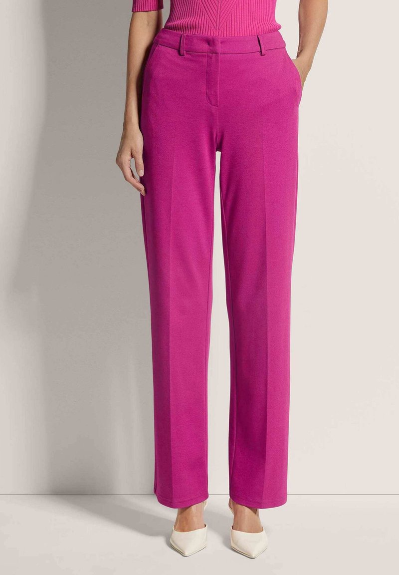 Fuchsia weite Hosen aus glattem Stoff, mit hoher Taille, zwei Seitentaschen und einem sauberen vorderen Bundfalten.