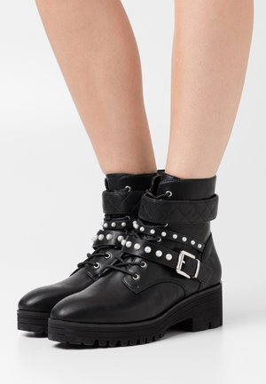 Platform ankle boots - black