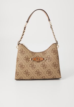 Borsa a tracolla color tan in materiale decorato con un design logo. Finiture dorate, una tracolla a catena e un accent in pelle sulla chiusura.