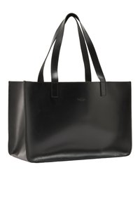 Juodas odinis rankinis krepšys su dviem ilgais rankenomis, stačiakampio formos, lygia tekstūra ir subtiliu prekės ženklu ant priekio. Matomų metalinių detalių nėra.