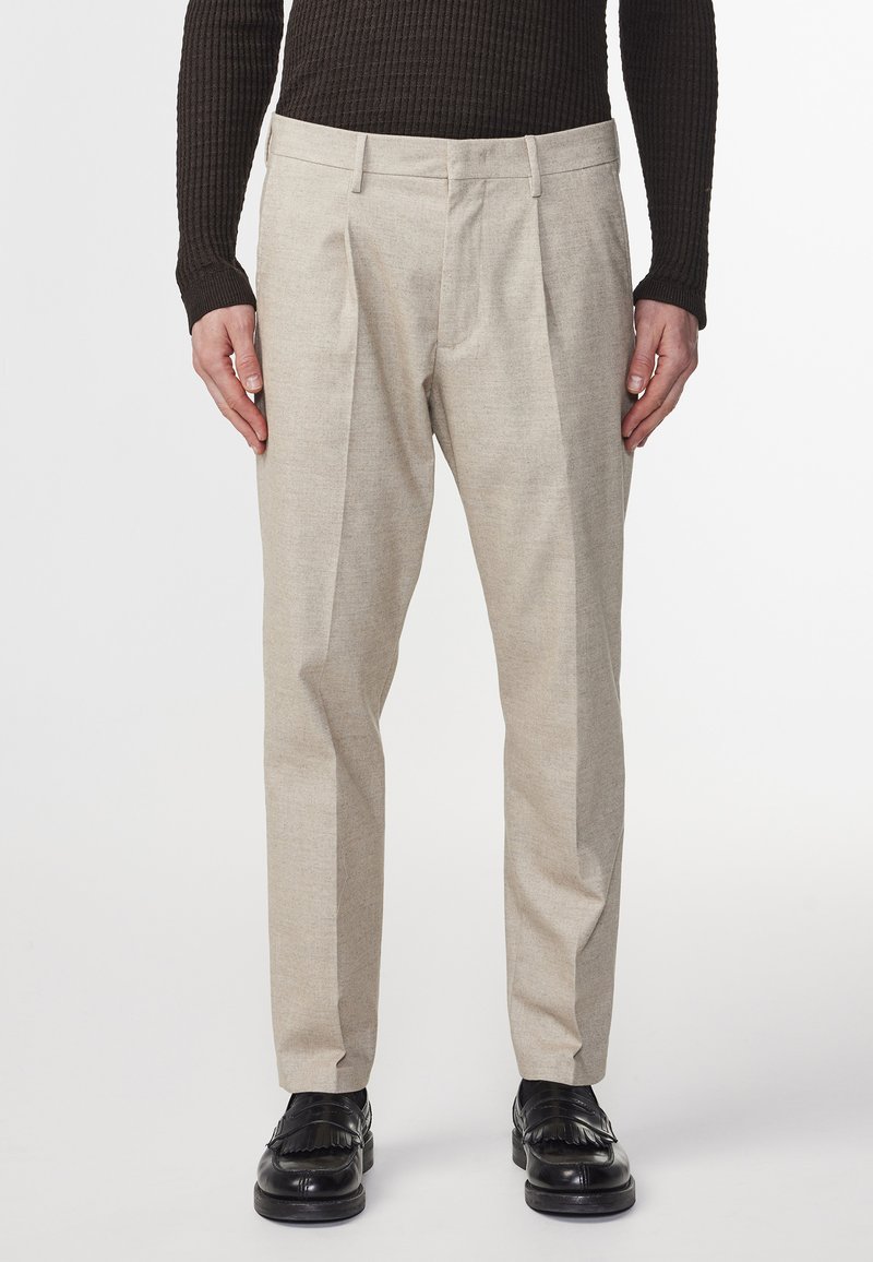 NN.07 - BILL - Chinos - cement - 022, Forstørre
