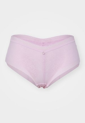 Lila hochgeschnittene Unterwäsche mit einem strukturierten Blumenmuster, gewellten Kanten und einem kleinen dekorativen Ringdetail auf der Rückseite.