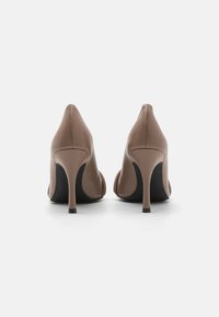 Furla CORE DECOLLETE - Zapatos altos - chianti/nero