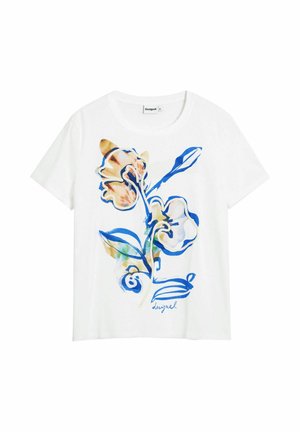 Witte T-shirt met korte mouwen en een groot blauw-beige abstract bloemenpatroon met een kleine "desigual" handtekening near de onderkant.