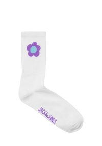 Witte katoenen sok met geribbelde boord, voorzien van een paars en blauw bloemenontwerp aan de voorkant en "JACK & JONES" in paarse tekst bij de enkel.