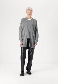 JDY JDYBIGUM LONG OPEN CARDIGAN - Adīta jaka - medium grey