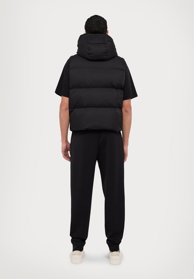 Emporio Armani Brezrokavnik - nero