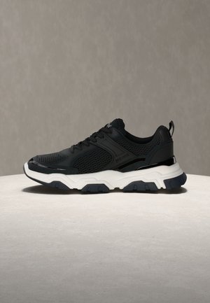 FONDO LIUK SHOES - Sneakers low - black