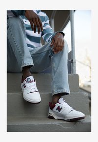 Não selecionado, white