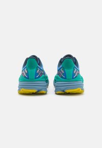 HOKA STINSON 7 - Běžecké boty do terénu - virtual blue/tech green