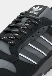 adidas Originals ZX 600 UNISEX - Trainers - core black/grey four/grey six