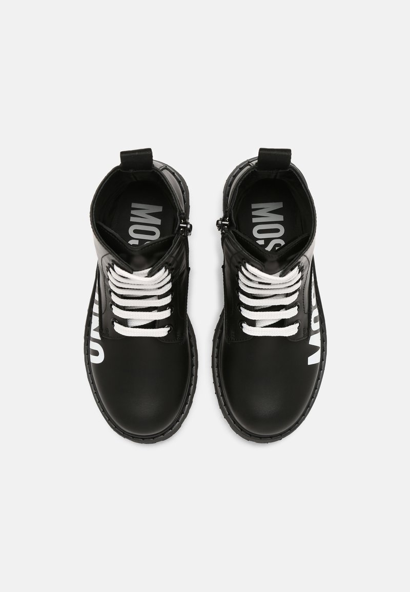 Kinder Bekleidung | MOSCHINO UNISEX Schnürstiefelette black/schwarz - HY34997 Kinder Bekleidung | MOSCHINO UNISEX Schnürstiefelette black/schwarz - HY34997