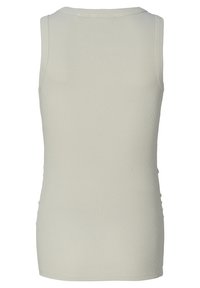 Lichtgrijze, geribbelde tanktop met een ronde halslijn en zonder mouwen. De stof lijkt glad met een aansluitende silhouet.