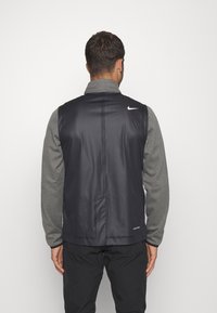Nike Golf M NK SFADV VEST - Giacca hard shell - black/black/anthracite/white