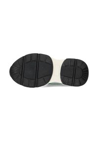 Semelle de chaussure de sport noire avec surface en caoutchouc texturé, motif de semelle prononcé, et une semelle intermédiaire blanche ; design épuré sans marquages supplémentaires.