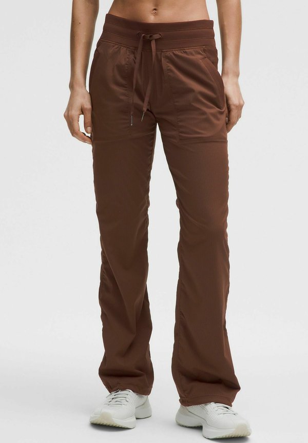 Dance Studio Mid-Rise Regular - Jogginghose - lava cake