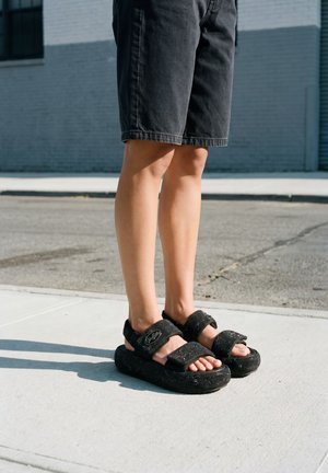 Buffalo, IBIZA SLIDE - Muiltjes - black