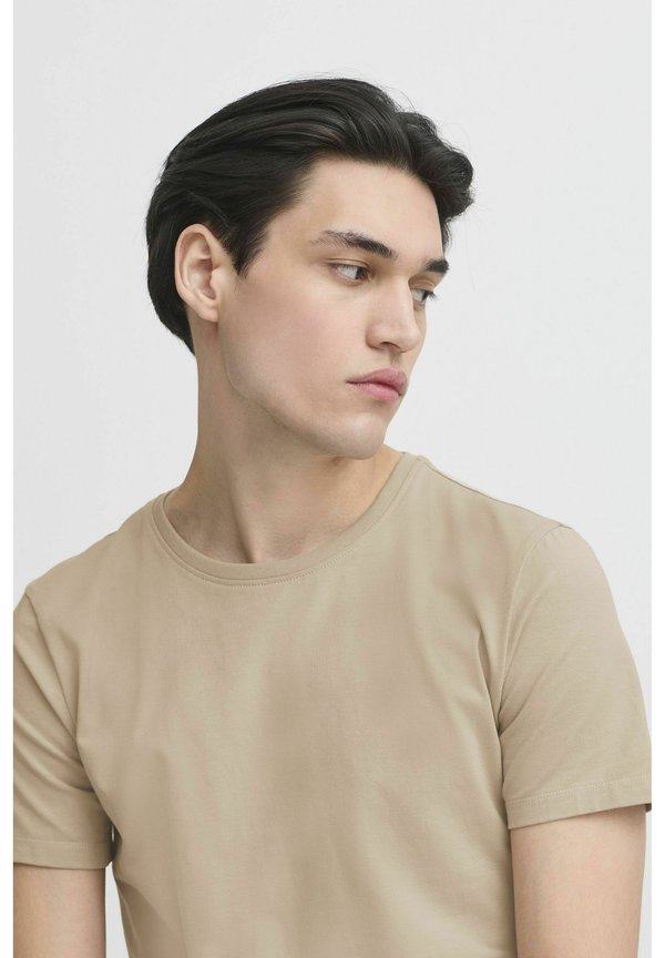 CFDavid - Basic T-shirt - plaza taupe3