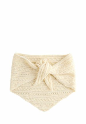 Strickhaarband in Creme mit gedrehtem Knoten-Detail, das ein strukturiertes Muster aus erhabenen Kabeln und Streifen aufweist. Weiches, warmes Material, dreieckige Form.