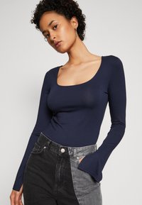Gina Tricot SOFT TOUCH  - Langarmshirt - black iris